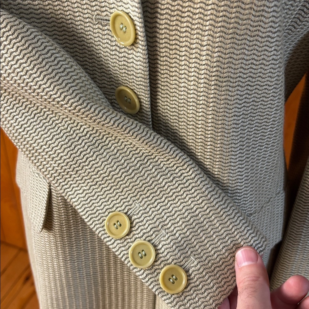 Akris Spring Green Women's Blazer - Picture 6 of 10